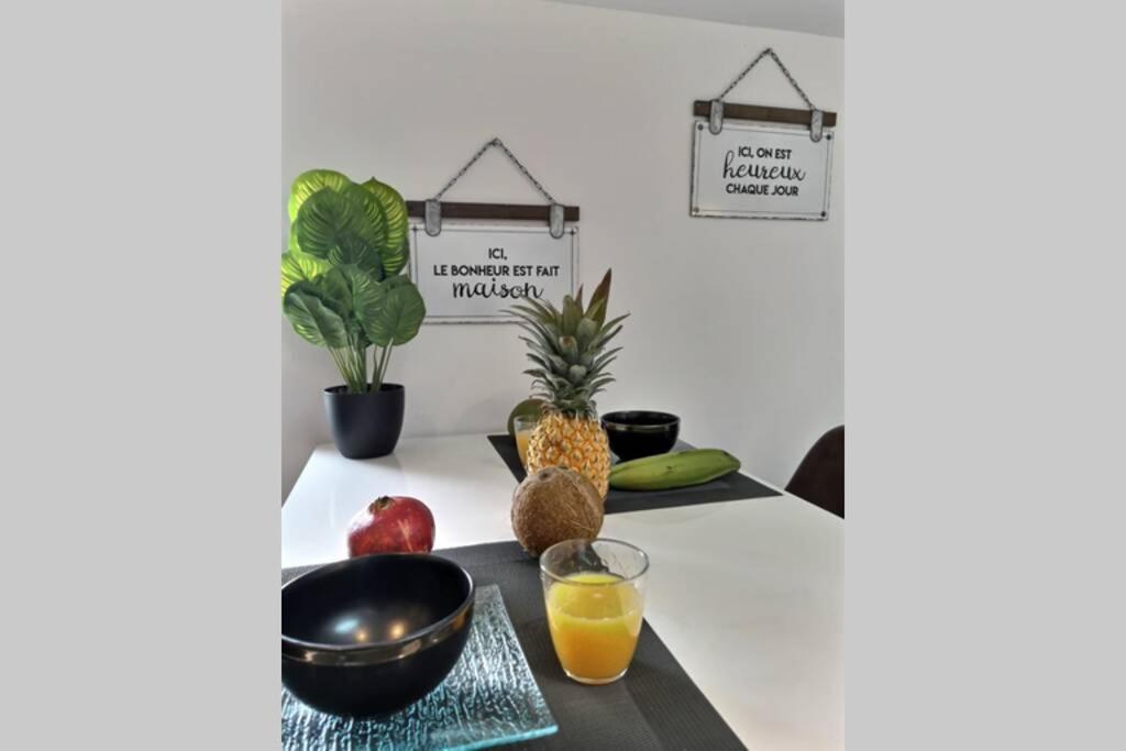 L'Escapade Proche Gare Apartment อองกูแลม ภายนอก รูปภาพ
