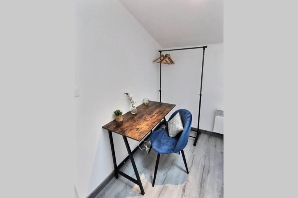 L'Escapade Proche Gare Apartment อองกูแลม ภายนอก รูปภาพ
